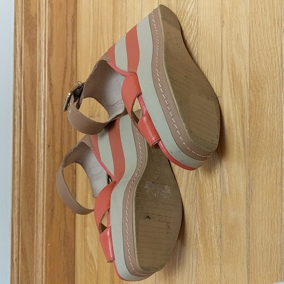 Coral and tan wedges - Picture 3 of 3